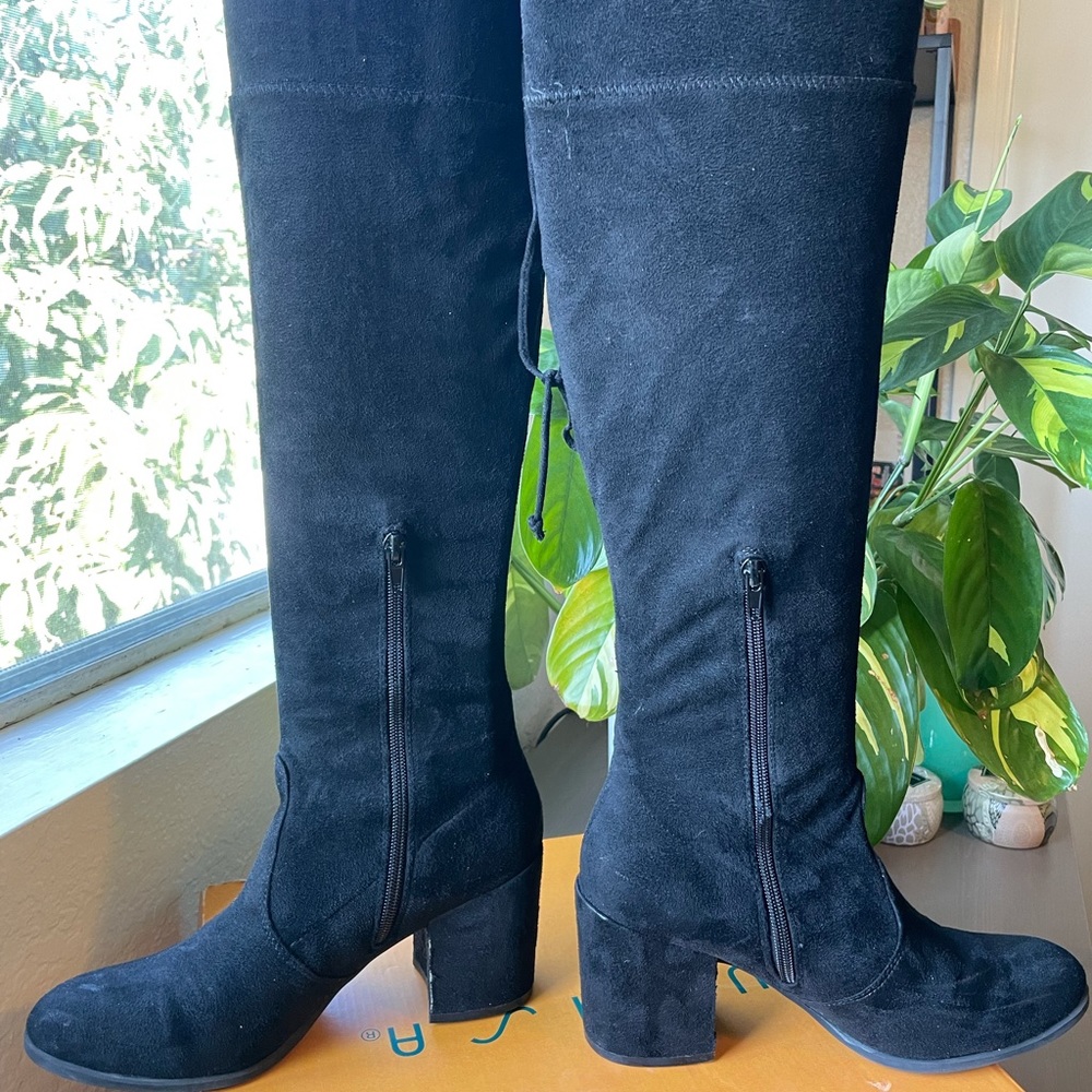 UNISA DEDRII OVER THE KNEE BOOT BLACK size 8